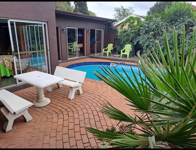 12 BEDROOM HOUSE FOR SALE IN HAYFIELDS